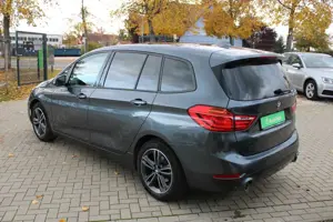 BMW 220 Bild 4