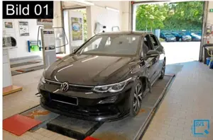 Volkswagen Golf VIII Lim. R-Line*Panorama*fahrbereit