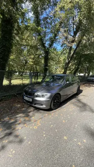 BMW 320 320i Bild 3 BMW 320 320i Bild 3