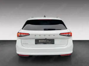 Skoda Superb Combi LK 2.0 TDI DSG LED NAVI PANO AHK Bild 5