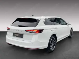 Skoda Superb Combi LK 2.0 TDI DSG LED NAVI PANO AHK Bild 4