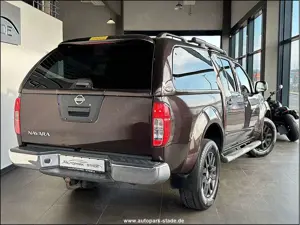 Nissan Navara Double Cab LE V6 4X4 VOLL Auto Leder Bild 3