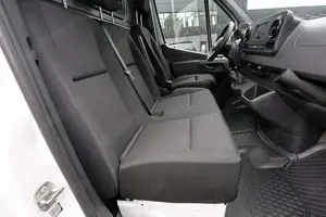 Mercedes-Benz Sprinter 317 CDI Kasten L2H2 NAVI MBUX KAMERA Bild 4