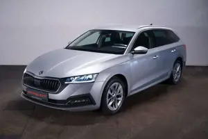 Skoda Octavia 2.0 TDI DSG Style Matrix*ACC*NAVI*Sitzhe