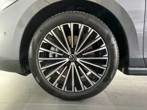 Volkswagen Passat Variant 2.0 TDI DSG 4M Elegance AHK+STANDHZG+HUD Bild 2