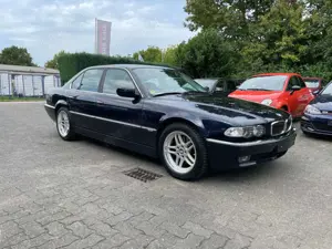 BMW 740 7er 740d 1.Hand Scheckheftgepflegt Navi Leder Xen. Bild 4