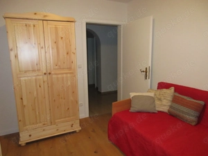 Landhaus-Schrank zu verschenken