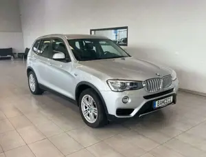 BMW X3 xDrive 30d*AHK*Klima*Navi*SHZ*PDC