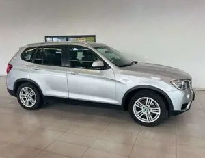 BMW X3 xDrive 30d*AHK*Klima*Navi*SHZ*PDC Bild 5