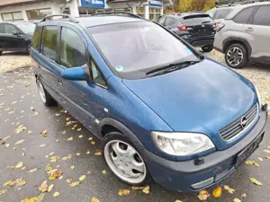 Opel Zafira 2.2 16V Elegance