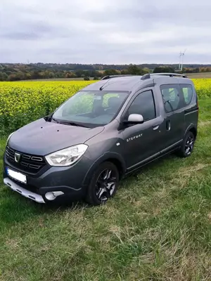 Dacia Dokker TCe 115 Stepway, AHK, Klima, Winterreifen