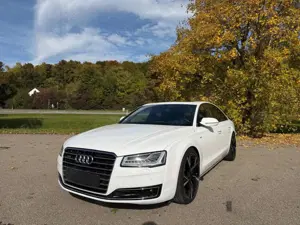 Audi A8 A8 4.2 TDI DPF (clean diesel) quattro tiptronic