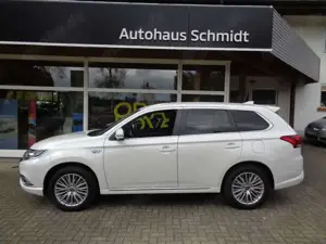 Mitsubishi Outlander TOP 2.4 MIVEC 4WD