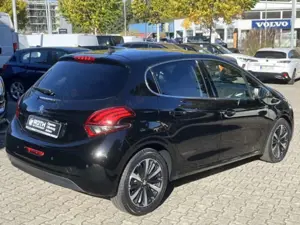 Peugeot 208 Allure 110 EAT6 Panodach Klima SHZ Alu Bild 2