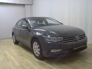 Volkswagen Passat 2.0 TDI Navi LED RFK Shz Bild 3