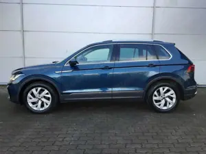 Volkswagen Tiguan Elegance 2.0 TDI Pano Navi Alcantara SHZv+h Bild 4