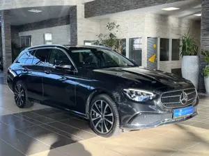 Mercedes-Benz E 300 de 4Matic Avantgarde Pano. Burmester AHK