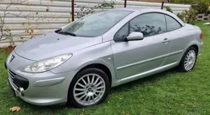 Peugeot 307 CC 140 JBL Insp., Batterie, TÜV - NEU