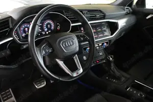 Audi Q3 40 TFSI quattro S line Kameras CarPlay Bild 2