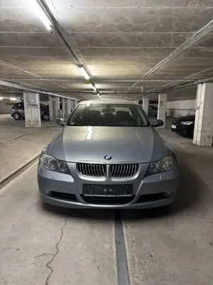 BMW 320 320i