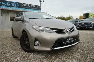 Toyota Auris 1.6 Life+ |8-fach bereift| |Kamera| |AHK|