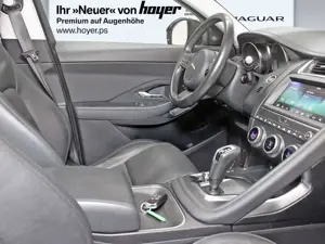 Jaguar E-Pace D180 S AWD Black Pack Winter Paket DAB Bild 4