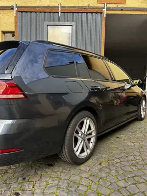 Volkswagen Golf GTD Variant 2.0 TDI SCR DSG Bild 5