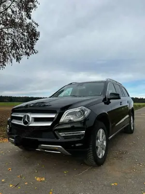 Mercedes-Benz GL 350 BlueTEC 4Matic *Memory/Panoramadach/AHK/360Kamera*