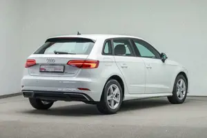 Audi A3 40 e-tron Navi*SHZ*PDC*LED Bild 2