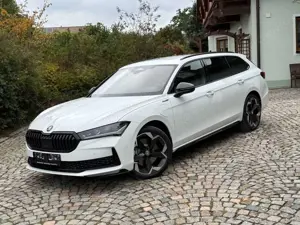 Skoda Superb Combi 1.5 TSI iV Sportline / AHK / Pano
