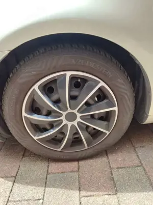 Toyota Avensis Avensis 2.0 VVT-i CombiExecutive Bild 4