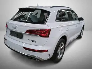 Audi Q5 2.0 TFSIe PHEV Quattro S Line S Tronic*Matrix Bild 3