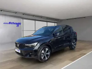 Volvo XC40 Plus Dark B4 Mild-Hybrid 2WD