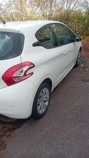 Peugeot 208 68 VTI Active Bild 3