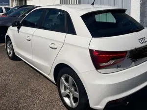 Audi A1 A1 1.0 TFSI ultra Sportback sport Bild 3