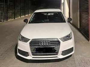 Audi A1 A1 1.0 TFSI ultra Sportback sport Bild 2