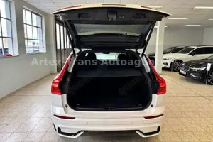 Volvo XC60 R Design Recharg AWD/PANO/H-UP/360°/HK/ACC Bild 5