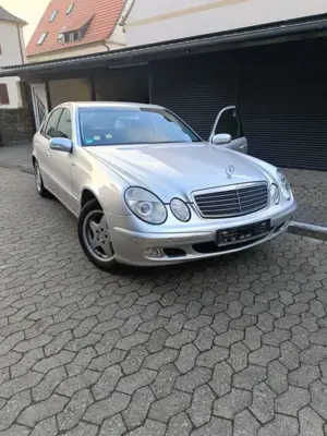 Mercedes-Benz E 240 Elegance