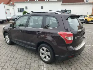 Subaru Forester 2.0X Lineartronic Exclusive *Klima / Xenon* Bild 4