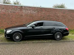 Mercedes-Benz CLS 350 Shooting Brake CDI 7G-TRONIC Edition 1
