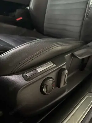 Volkswagen Passat Variant 2.0 TDI SCR DSG (BlueM. Tech) Highline Bild 2