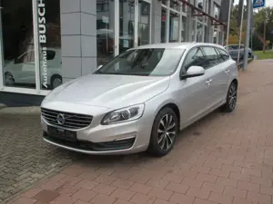 Volvo V60 D3 Geartronic Linje Svart/Schiebedach/PDC/Bi