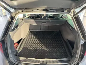 Volkswagen Passat Variant Elegance 1.5 TSI DSG 2xR-LINE NAV Klima Navi Bild 4