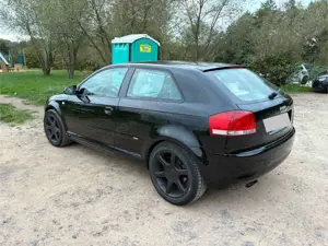 Audi A3 2.0 TDI S line Sportpaket plus Bild 4