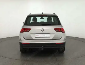 Volkswagen Tiguan 1.5 TSI LED Navi Sitzheizung Tempomat AHK Bild 5