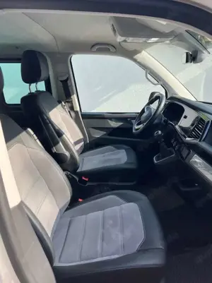 Volkswagen T6.1 Multivan Gen. Six, STHZ, AHK, GARANTIE, 1. Hd, SHZ, el. Hk. Bild 4