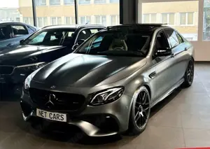 Mercedes-Benz E 63 AMG AMG E63 4M+PERFORMANCE-SITZ+CARBON+PANORAMA+VOLL