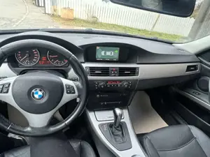 BMW 320 320i Aut. Bild 3