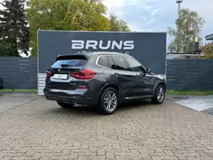 BMW X3 xDrive 30 e M Sport Leder DAB HUD AHK Bild 4