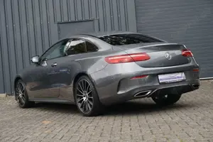 Mercedes-Benz E 300 AMG Coupé Kamera SHZ NIGHT LED Burmester Bild 5